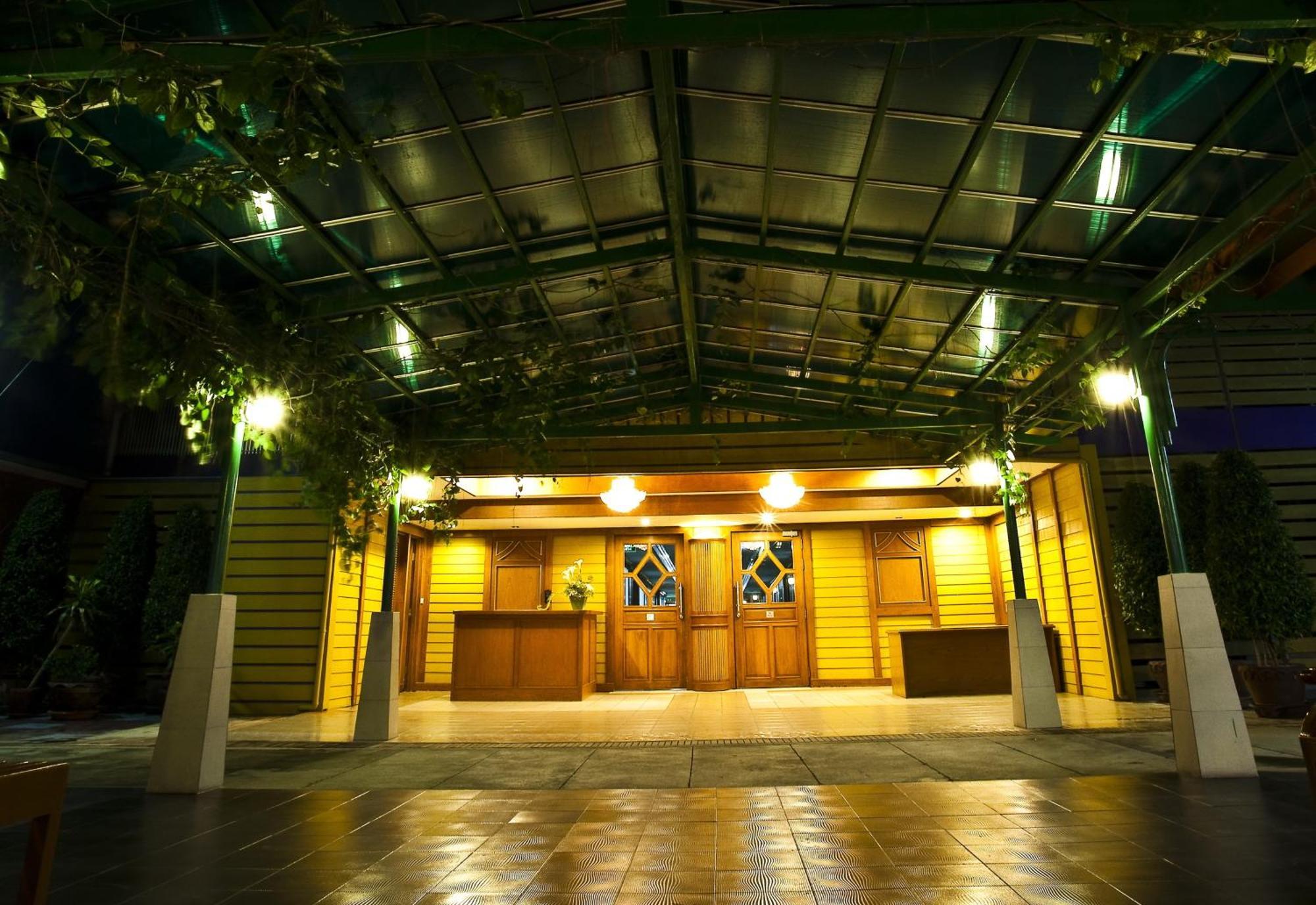 Zaza Hotel Samut Prakan Exterior foto